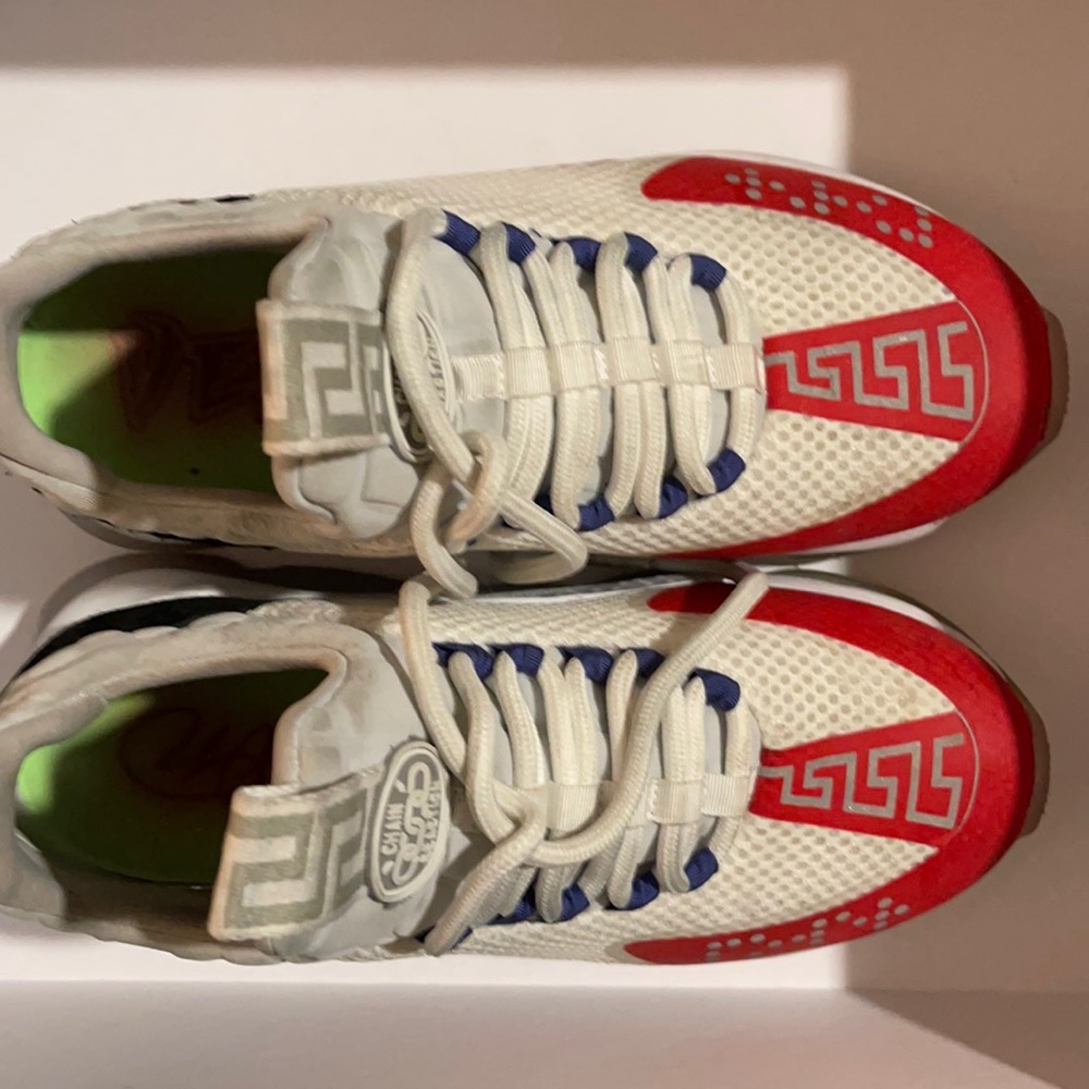 Women’s Versace chain reaction